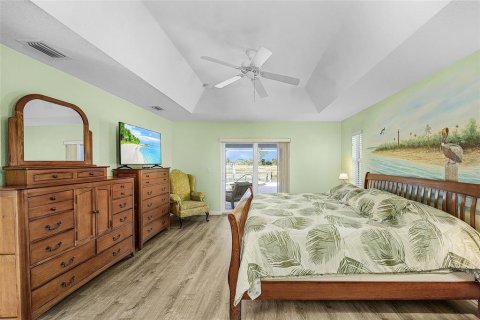 Casa en venta en Cape Coral, Florida, 4 dormitorios, 202.53 m2 № 2097650 - foto 18