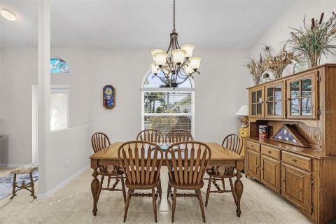 Casa en venta en Cape Coral, Florida, 4 dormitorios, 202.53 m2 № 2097650 - foto 8