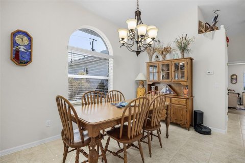 Casa en venta en Cape Coral, Florida, 4 dormitorios, 202.53 m2 № 2097650 - foto 7