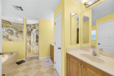 Casa en venta en Cape Coral, Florida, 4 dormitorios, 202.53 m2 № 2097650 - foto 20