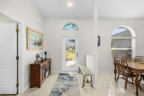 Casa en venta en Cape Coral, Florida, 4 dormitorios, 202.53 m2 № 2097650 - foto 6