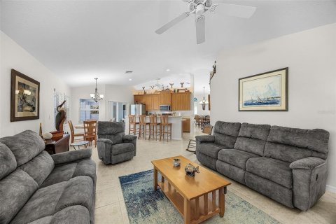 Casa en venta en Cape Coral, Florida, 4 dormitorios, 202.53 m2 № 2097650 - foto 16