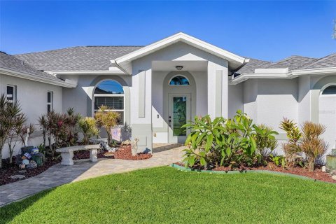 Casa en venta en Cape Coral, Florida, 4 dormitorios, 202.53 m2 № 2097650 - foto 5