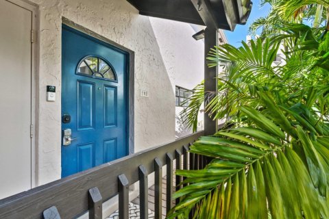 Adosado en venta en Boca Raton, Florida, 2 dormitorios, 120.77 m2 № 857133 - foto 1