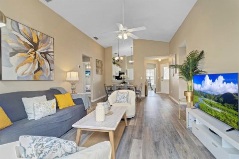 Villa ou maison à louer à Kissimmee, Floride: 3 chambres, 114.08 m2 № 1597827 - photo 11