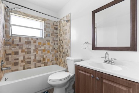 Casa en venta en Lake Worth, Florida, 3 dormitorios, 139.54 m2 № 1807128 - foto 13