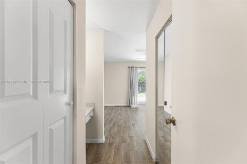 Casa en venta en Lake Worth, Florida, 3 dormitorios, 139.54 m2 № 1807128 - foto 14