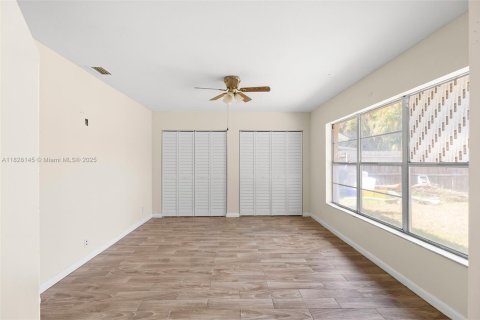 Casa en venta en Lake Worth, Florida, 3 dormitorios, 139.54 m2 № 1807128 - foto 11