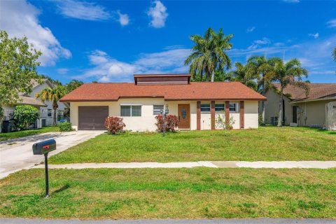 Casa en venta en Lake Worth, Florida, 3 dormitorios, 139.54 m2 № 1807128 - foto 2