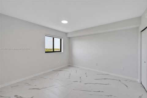 Apartment in North Miami, Florida 2 bedrooms, 83.7 sq.m. № 1954482 - photo 10