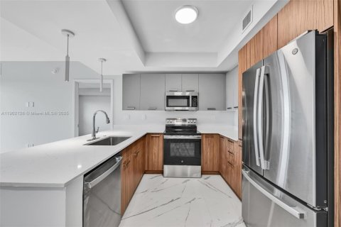 Apartment in North Miami, Florida 2 bedrooms, 83.7 sq.m. № 1954482 - photo 7