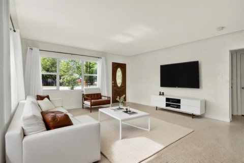 House in Saint Petersburg, Florida 2 bedrooms, 95.13 sq.m. № 1851138 - photo 4