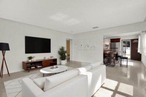 House in Saint Petersburg, Florida 2 bedrooms, 95.13 sq.m. № 1851138 - photo 6