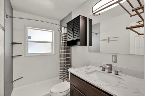 House in Saint Petersburg, Florida 2 bedrooms, 95.13 sq.m. № 1851138 - photo 17