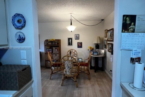 Condominio en alquiler en Pembroke Pines, Florida, 1 dormitorio, 74.51 m2 № 2057874 - foto 9