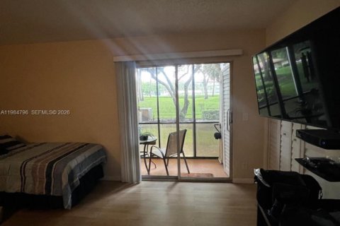 Condominio en alquiler en Pembroke Pines, Florida, 1 dormitorio, 74.51 m2 № 2057874 - foto 14