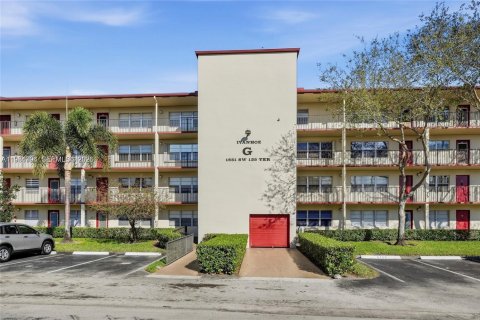 Condominio en Pembroke Pines, Florida, 1 dormitorio  № 2057874