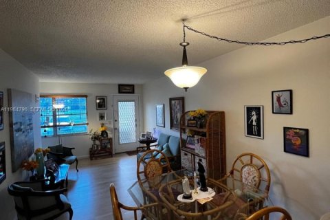 Condominio en alquiler en Pembroke Pines, Florida, 1 dormitorio, 74.51 m2 № 2057874 - foto 5