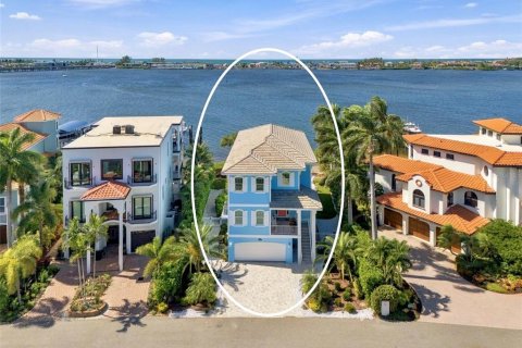 Villa ou maison à Cortez, Floride 4 chambres, 259.94 m2 № 2425690