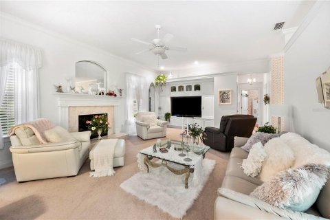 House in Lakeland, Florida 4 bedrooms, 311.5 sq.m. № 1724376 - photo 12