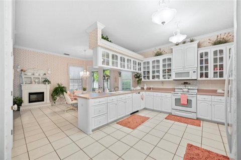 House in Lakeland, Florida 4 bedrooms, 311.5 sq.m. № 1724376 - photo 15