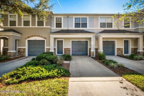House in Jacksonville, Florida 2 bedrooms, 131.83 sq.m. № 845548 - photo 1