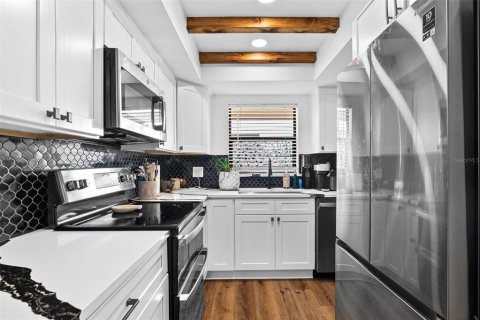 Copropriété à vendre à Sarasota, Floride: 2 chambres, 116.78 m2 № 2098136 - photo 10