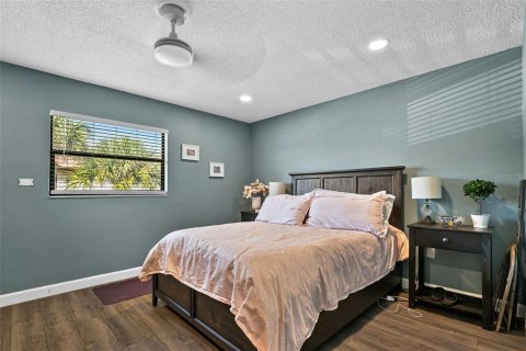 Copropriété à vendre à Sarasota, Floride: 2 chambres, 116.78 m2 № 2098136 - photo 22