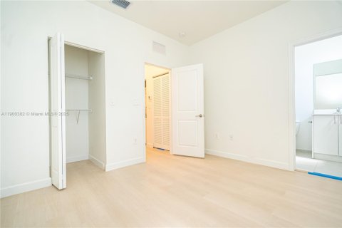 Adosado en alquiler en Homestead, Florida, 3 dormitorios, 123.37 m2 № 1952182 - foto 23