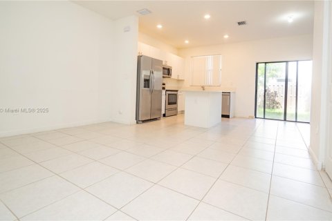 Adosado en alquiler en Homestead, Florida, 3 dormitorios, 123.37 m2 № 1952182 - foto 2