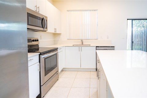 Adosado en alquiler en Homestead, Florida, 3 dormitorios, 123.37 m2 № 1952182 - foto 7