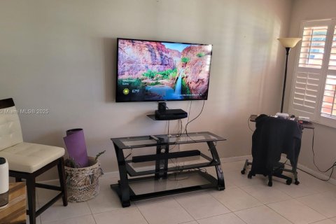Condominio en venta en Deerfield Beach, Florida, 1 dormitorio, 54.35 m2 № 1937719 - foto 3