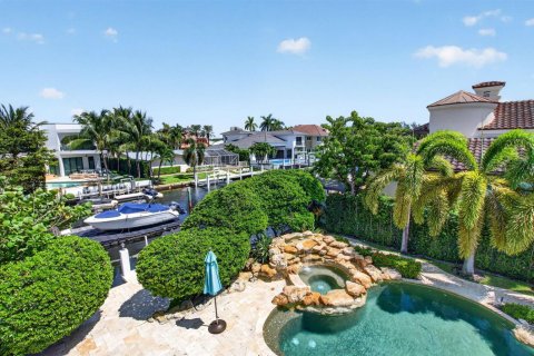 House in Boca Raton, Florida 5 bedrooms, 341.04 sq.m. № 2389864 - photo 29