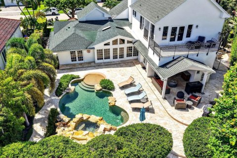 House in Boca Raton, Florida 5 bedrooms, 341.04 sq.m. № 2389864