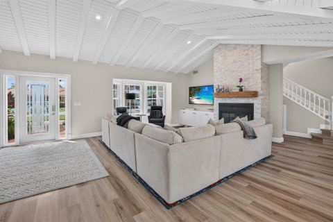 House in Boca Raton, Florida 5 bedrooms, 341.04 sq.m. № 2389864 - photo 7