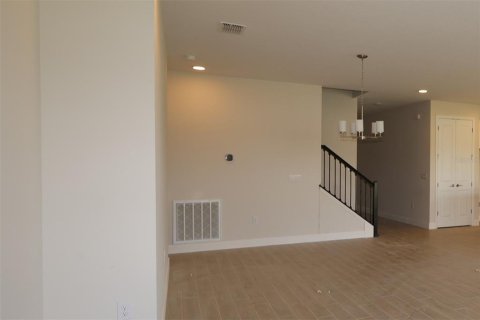 Villa ou maison à vendre à Apopka, Floride: 5 chambres, 279.26 m2 № 2405369 - photo 7