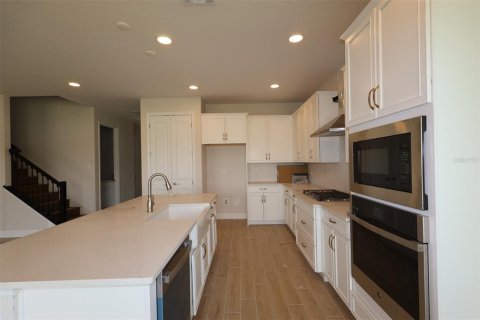 Villa ou maison à vendre à Apopka, Floride: 5 chambres, 279.26 m2 № 2405369 - photo 5
