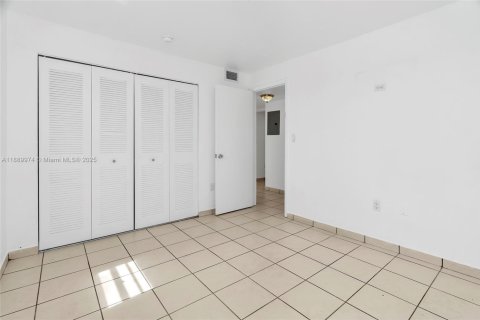 Apartment in Miami, Florida 2 bedrooms № 1944973 - photo 19