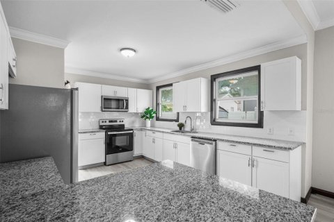 Commercial property in Tampa, Florida 246.93 sq.m. № 1372948 - photo 24