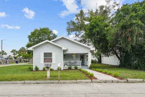 Commercial property in Tampa, Florida 246.93 sq.m. № 1372948 - photo 1