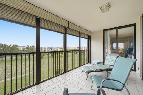 Condo in Lauderhill, Florida, 2 bedrooms № 2190858 - photo 14