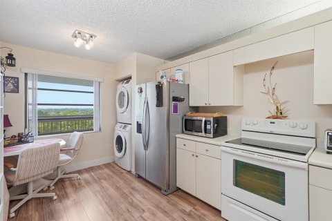 Condo in Lauderhill, Florida, 2 bedrooms № 2190858 - photo 9