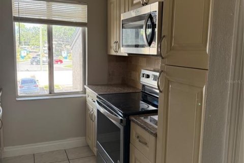 Copropriété à vendre à Tampa, Floride: 2 chambres, 99.78 m2 № 1909084 - photo 9