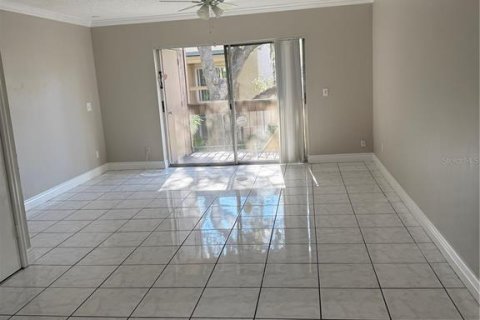 Copropriété à vendre à Tampa, Floride: 2 chambres, 99.78 m2 № 1909084 - photo 3