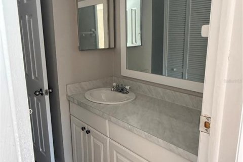 Copropriété à vendre à Tampa, Floride: 2 chambres, 99.78 m2 № 1909084 - photo 15