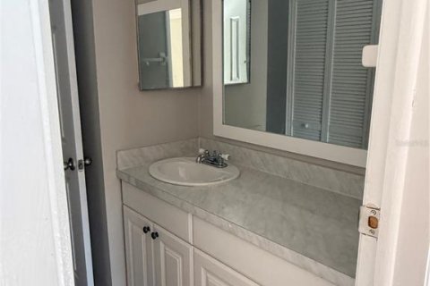 Copropriété à vendre à Tampa, Floride: 2 chambres, 99.78 m2 № 1909084 - photo 16