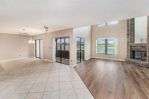 Adosado en venta en Saint Petersburg, Florida, 3 dormitorios, 166.85 m2 № 1826978 - foto 8