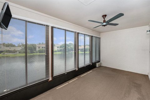 Adosado en venta en Saint Petersburg, Florida, 3 dormitorios, 166.85 m2 № 1826978 - foto 24