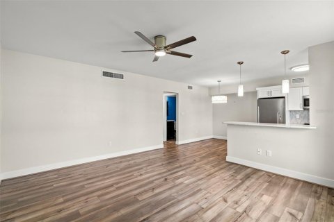 Copropriété à vendre à Maitland, Floride: 2 chambres, 75.81 m2 № 2284479 - photo 6