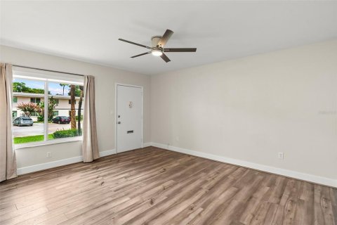 Copropriété à vendre à Maitland, Floride: 2 chambres, 75.81 m2 № 2284479 - photo 8